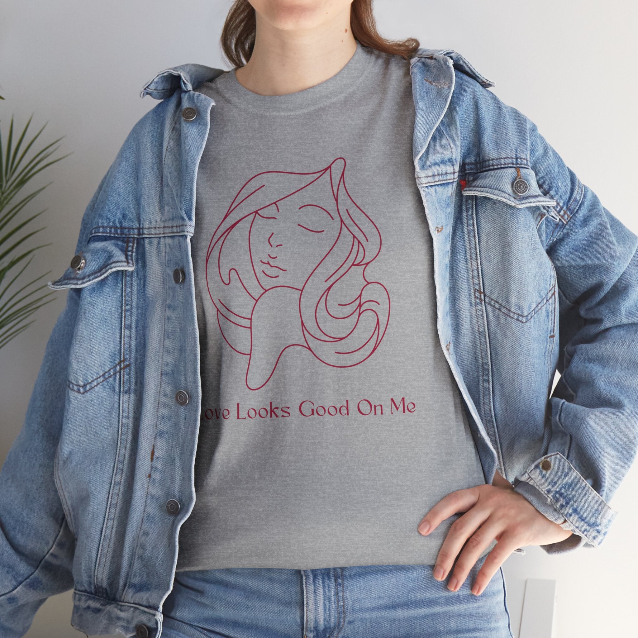 T-Shirt — 'Love Looks Good On Me' Minimal Line Art Tee
