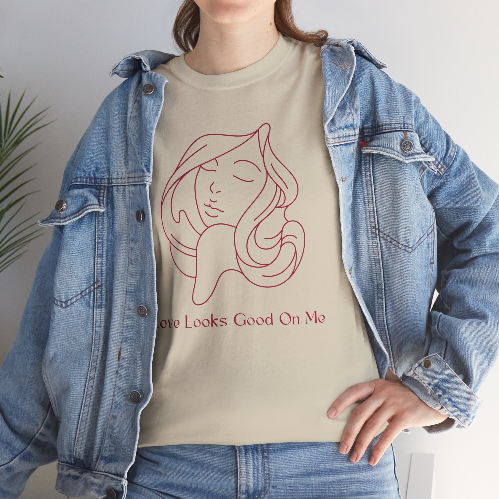 T-Shirt — 'Love Looks Good On Me' Minimal Line Art Tee